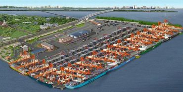 Shri Mandaviya reviews the development of India’s first trans-shipment hub – Vallarpadam Terminal of Cochin Port,Kerala