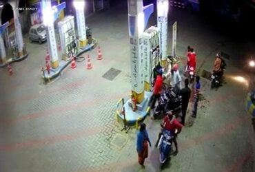 Bengaluru: Bike borne miscreants wield machetes at petrol bunk staff, loot Rs.43,000