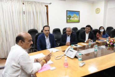 Collaboration in employment creation: CM holds discussion with Cii