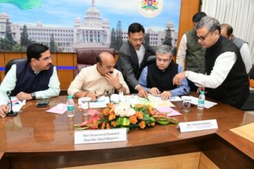 CM Bommai reviews progress of rail projects with Union Railway Minister Ashwin Vaishnaw