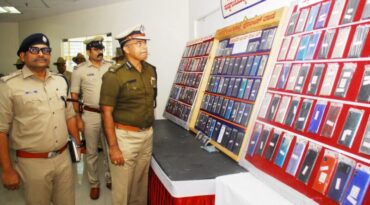 Pick-Pocketing gang busted,six held by Sudduguntepalya police, Recovered 150 Stolen Mobile Phones Worth Rs.25 Lakhs