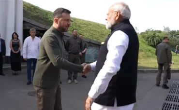 Modi in Ukraine: Modi in Ukraine, warm embrace with Zelensky