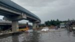 Heavy rain wreaks Havoc in Bengaluru,6 people injured after a tree fall,low lying areas inundated,car fell into manhole,DCM DK Shivakumar inspected rain hit areas,visited hospital to meet injured,